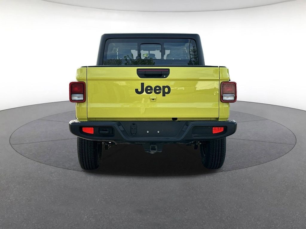 Used 2024 Jeep Gladiator Sport Truck
