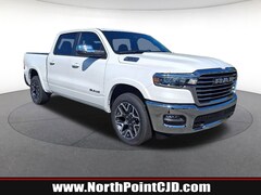 2025 Ram 1500 LARAMIE CREW CAB 4X4 5'7 BOX Crew Cab