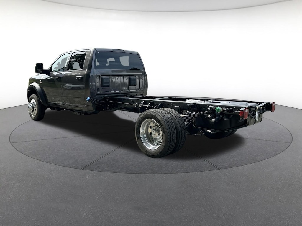 New 2026 Ram 5500 TRADESMAN CHASSIS CREW CAB 4X4 84' CA Crew Cab