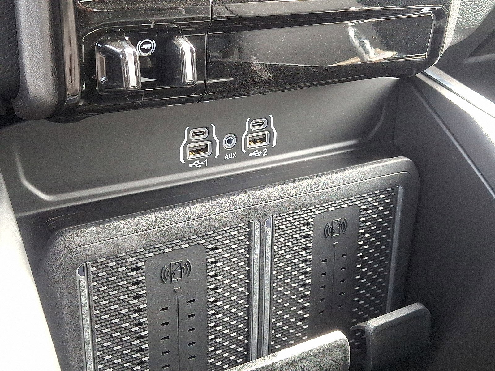 2025 RAM 2500 Laramie - Photo 11