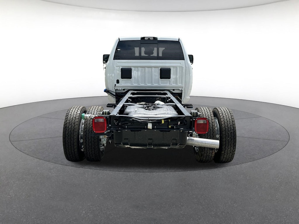 New 2026 Ram 4500 Chassis Cab BIG HORN CREW 4X4 84' CA Crew Cab