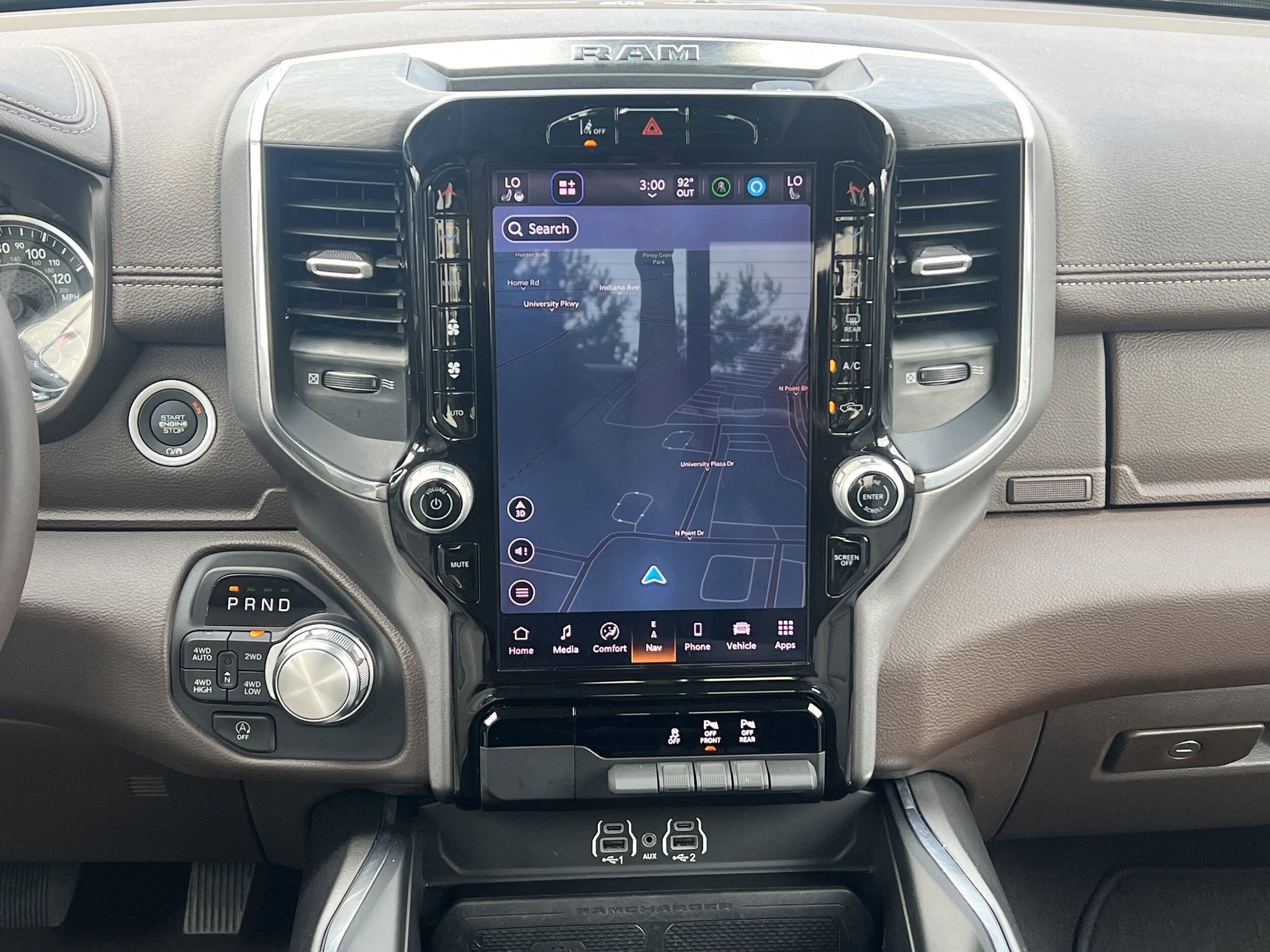 2025 Ram 1500 Laramie photo 2