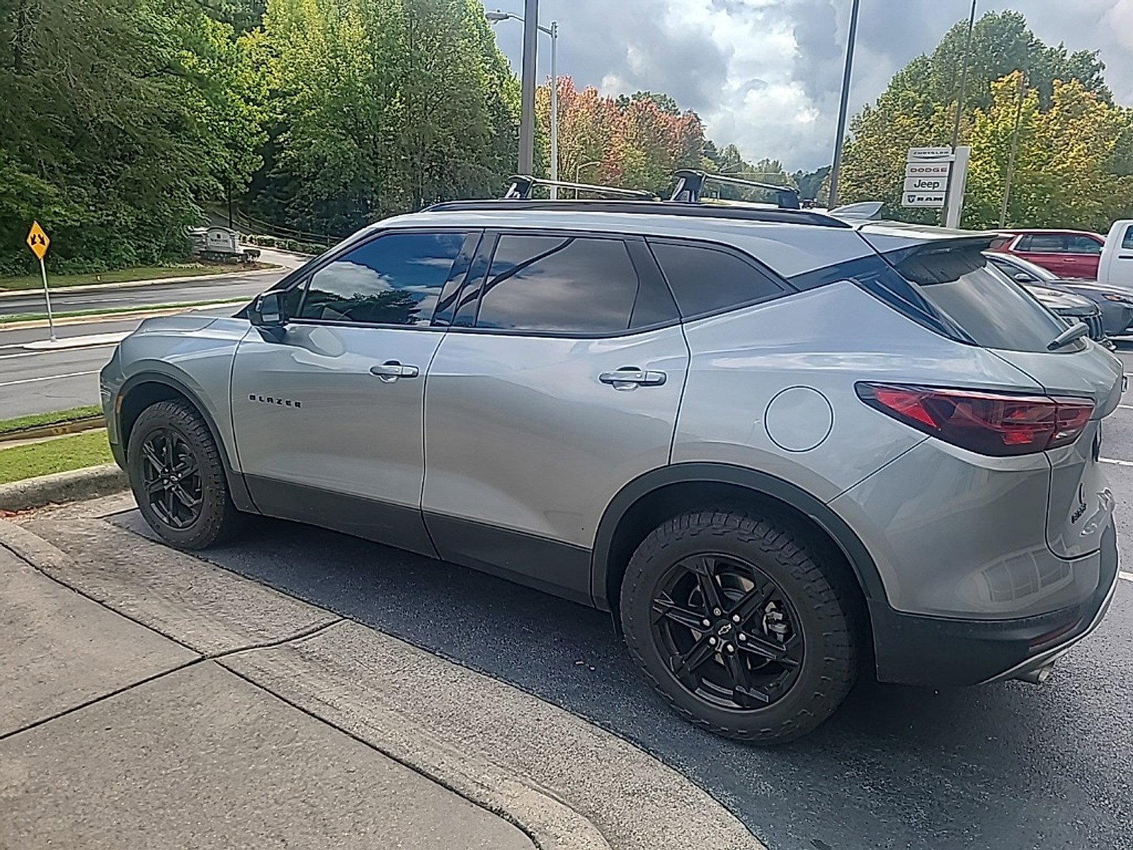 2023 Chevrolet Blazer 2LT photo 2