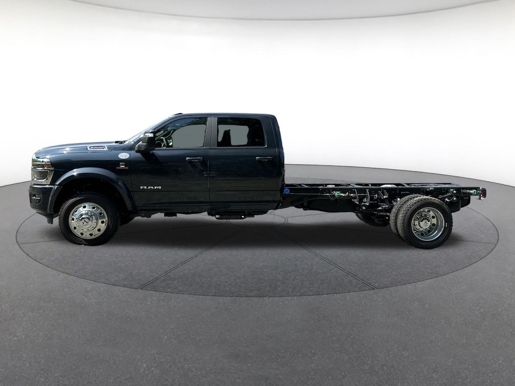New 2026 Ram 5500 BIG HORN CHASSIS CREW CAB 4X4 84' CA Crew Cab