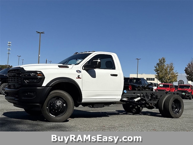 2026 Ram 5500 Chassis Cab TRADESMAN  REGULAR  4X2 84' CA Regular Cab