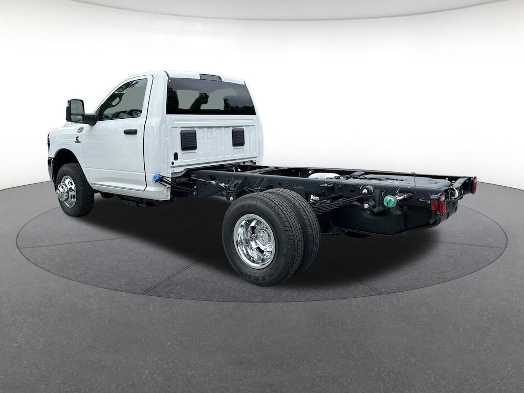 New 2026 Ram 3500 TRADESMAN CHASSIS REGULAR CAB 4X4 60' CA Regular Cab