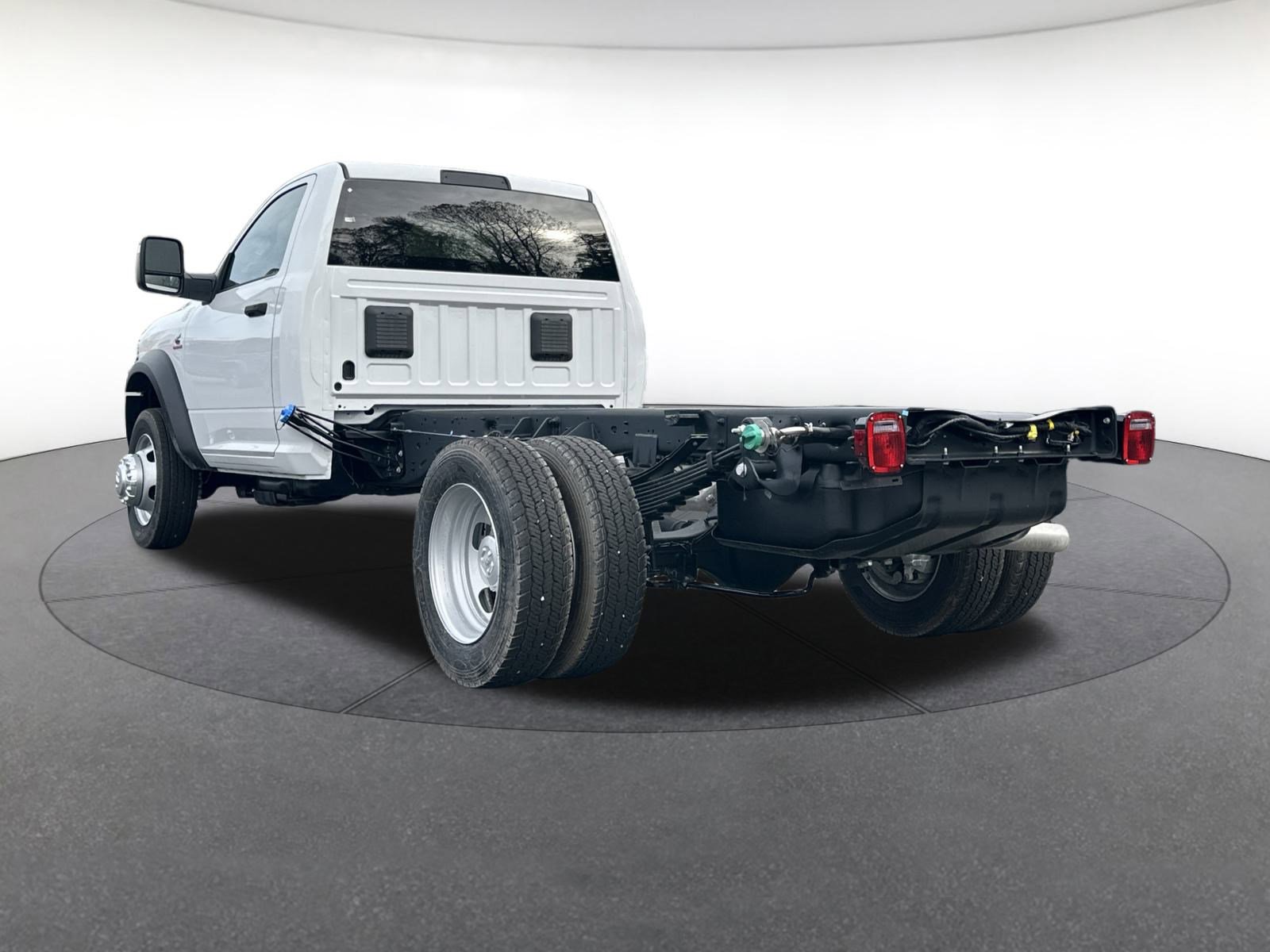 2026 Ram 5500 Tradesman photo 3