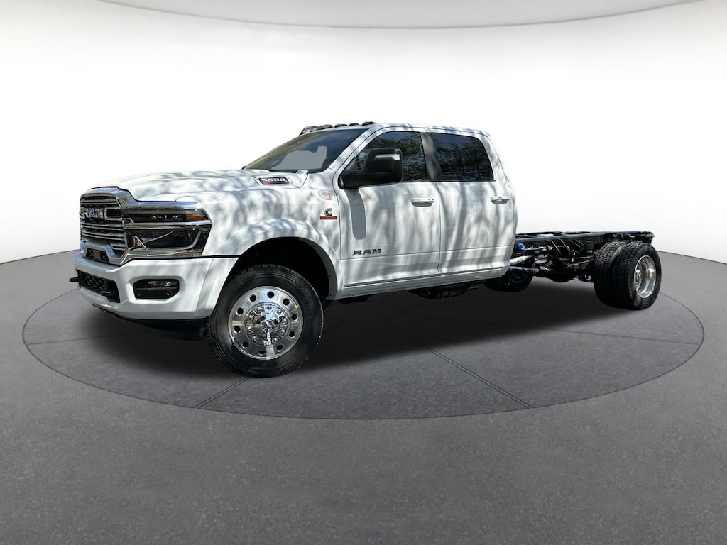New 2026 Ram 5500 Chassis Cab BIG HORN CREW 4X4 84' CA Crew Cab
