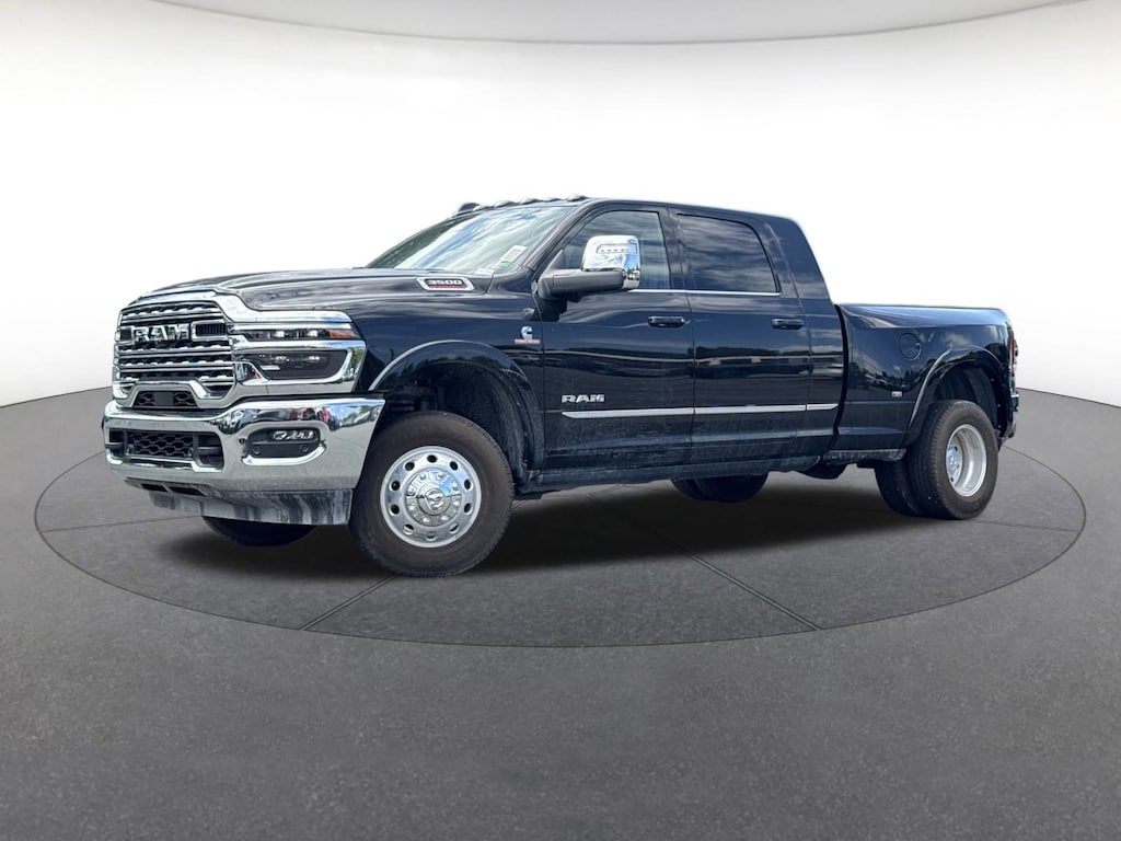 New 2025 Ram 5500 Chassis Cab 5500 TRADESMAN CHASSIS REGULAR CAB 4X2 120' CA Regular Cab