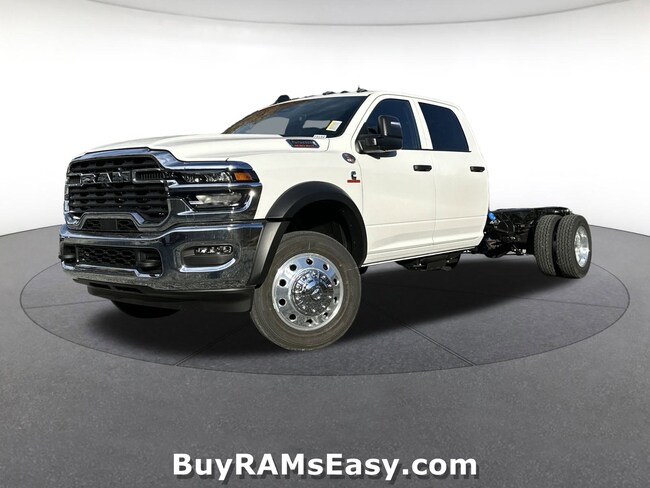 2026 Ram 5500 Chassis Cab TRADESMAN  CREW  4X4 84' CA Crew Cab