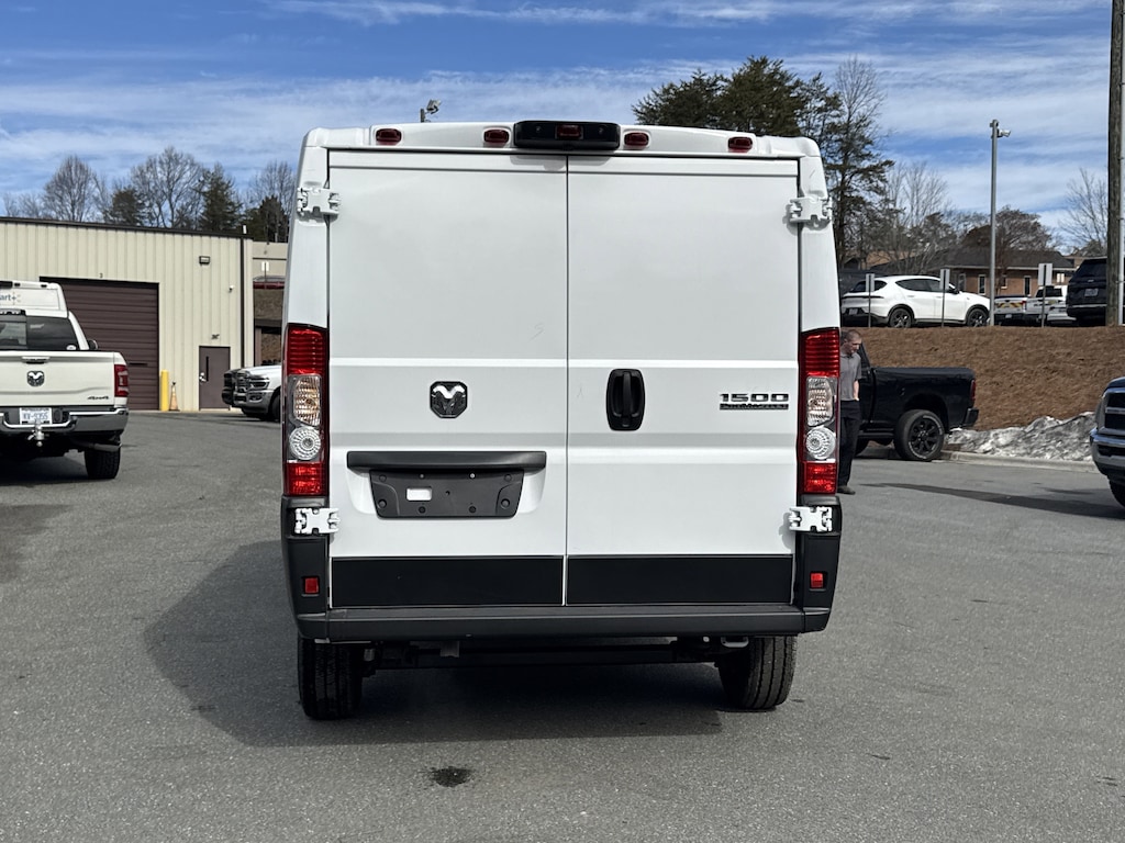 New 2026 Ram ProMaster PROMASTER 1500 TRADESMAN CARGO VAN LOW ROOF 136' W Cargo Van