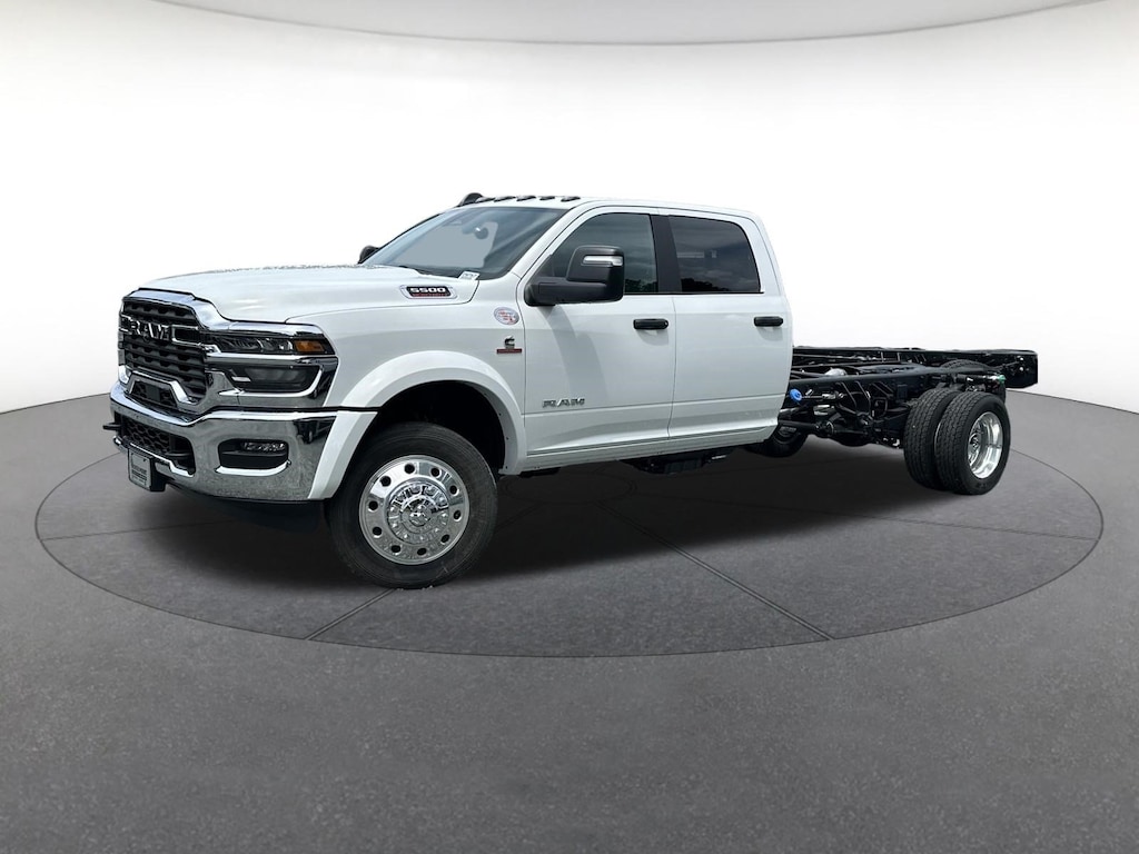 New 2026 Ram 5500 BIG HORN CHASSIS CREW CAB 4X4 84' CA Crew Cab