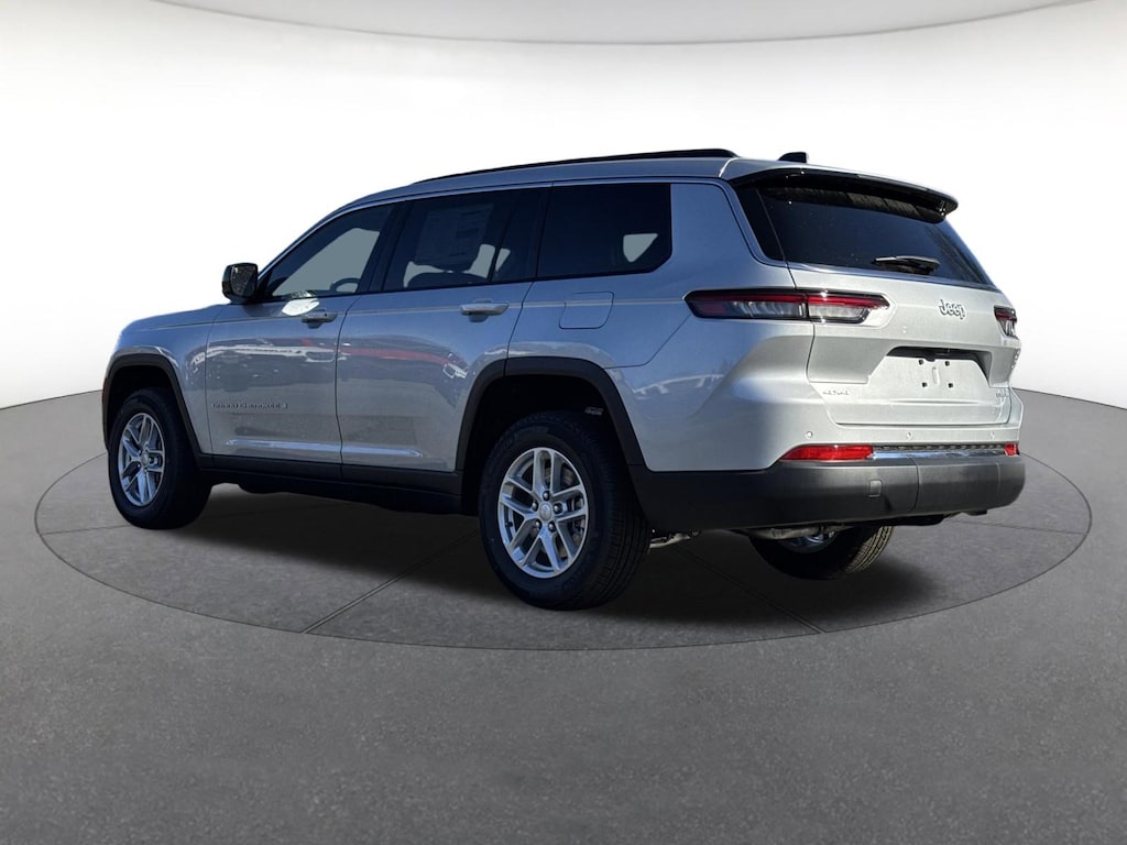 New 2025 Jeep Grand Cherokee L LAREDO X 4X4 Sport Utility