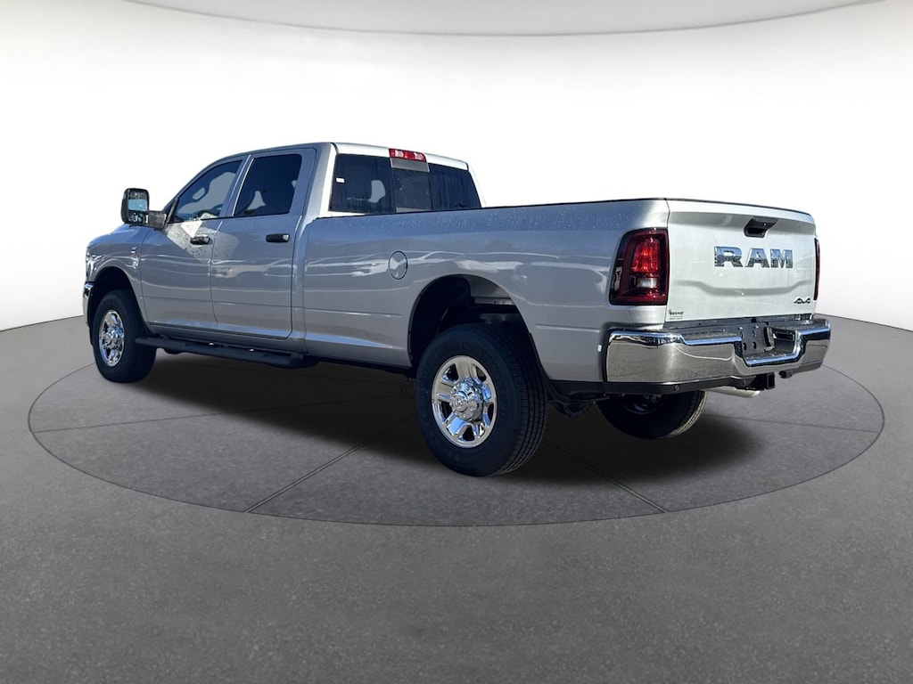 New 2026 Ram 2500 TRADESMAN CREW CAB 4X4 8' BOX Crew Cab