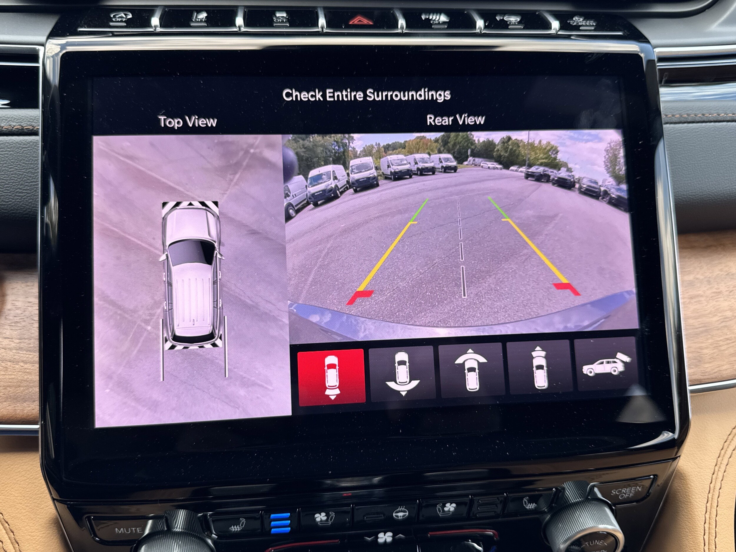 2025 Jeep Grand Cherokee L Summit Reserve photo 3