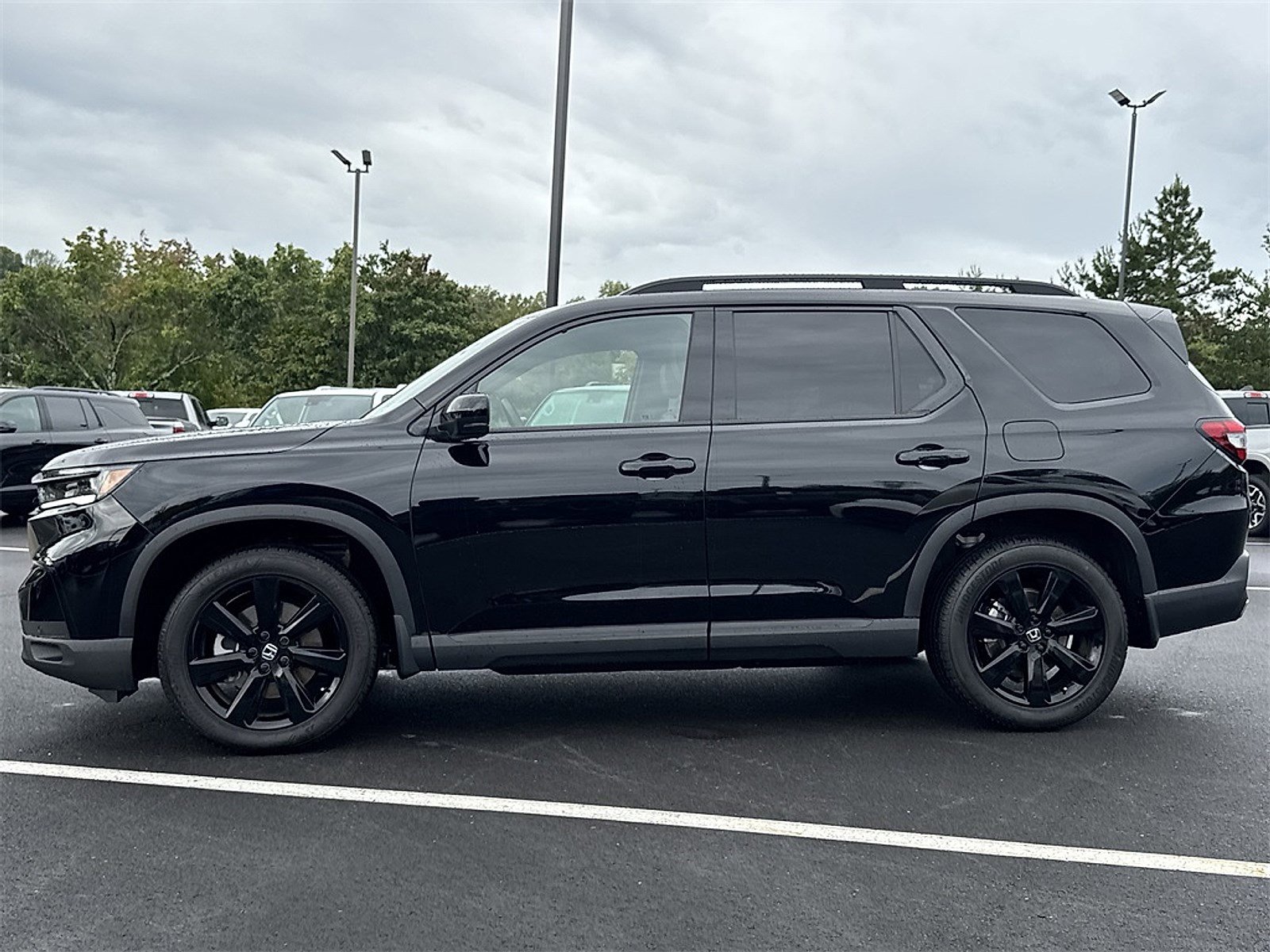 2025 Honda Pilot Black Edition photo 2