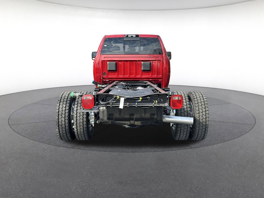New 2026 Ram 5500 Chassis Cab BIG HORN CREW 4X4 84' CA Crew Cab