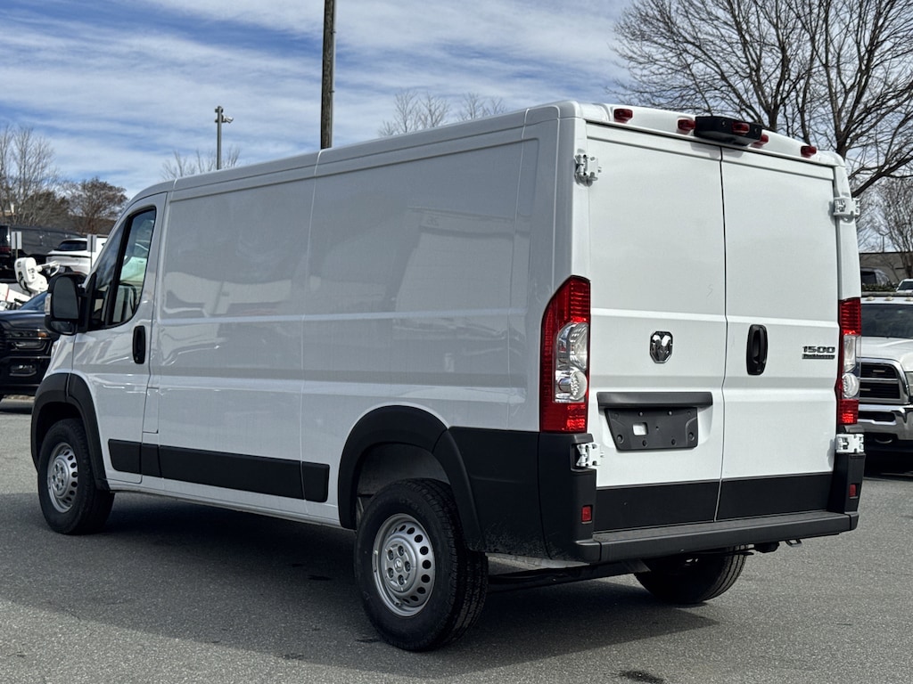 New 2026 Ram ProMaster PROMASTER 1500 TRADESMAN CARGO VAN LOW ROOF 136' W Cargo Van