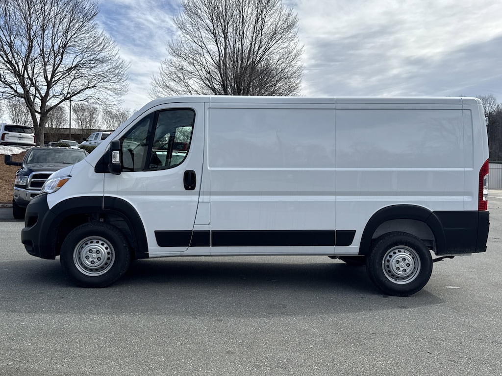 New 2026 Ram ProMaster PROMASTER 1500 TRADESMAN CARGO VAN LOW ROOF 136' W Cargo Van