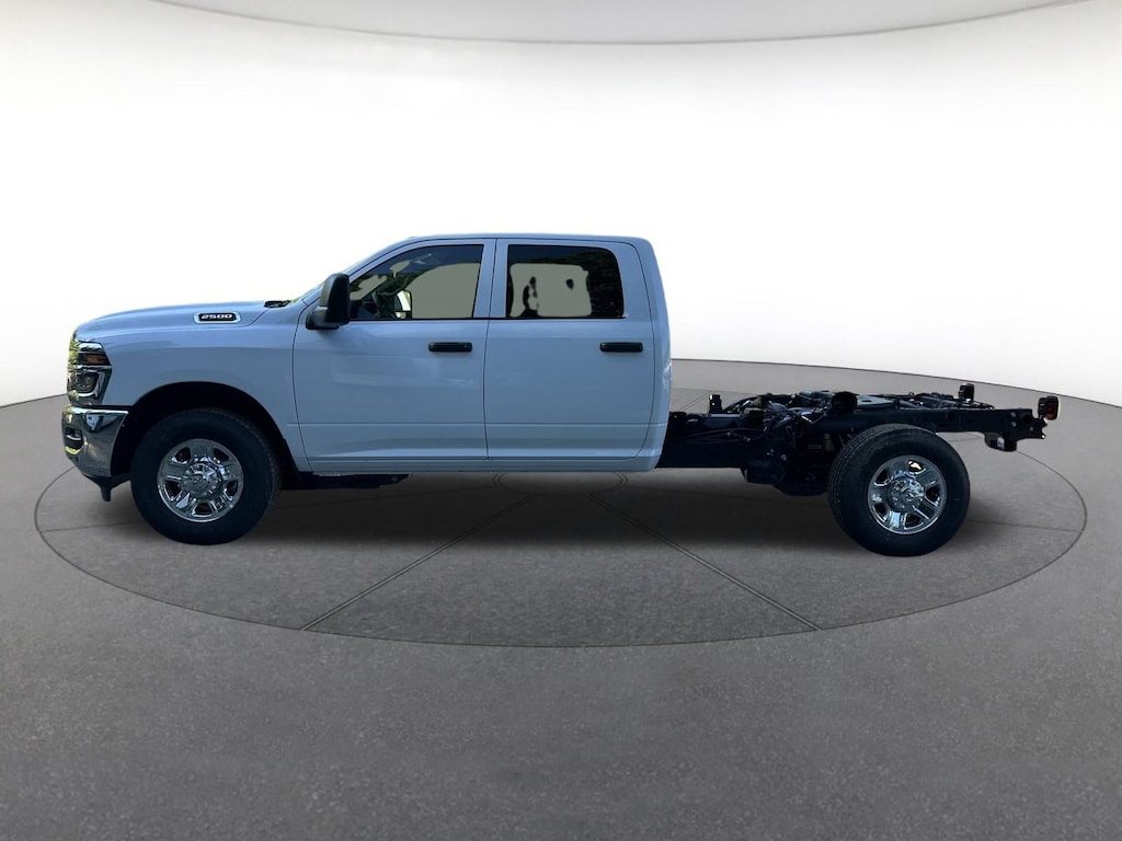 New 2026 Ram 2500 TRADESMAN CREW CAB 4X2 8' BOX Crew Cab