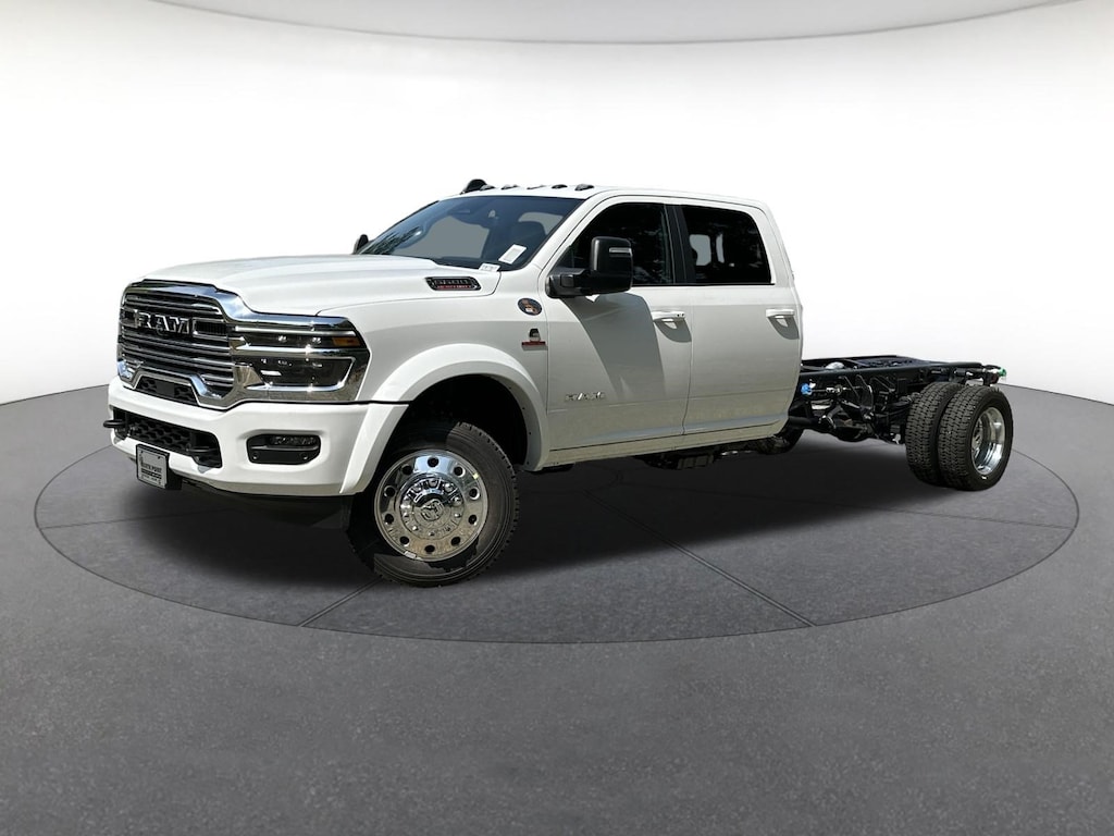 New 2026 Ram 5500 BIG HORN CHASSIS CREW CAB 4X4 84' CA Crew Cab