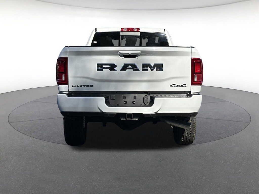 New 2026 Ram 3500 LIMITED CREW CAB 4X4 8' BOX Crew Cab