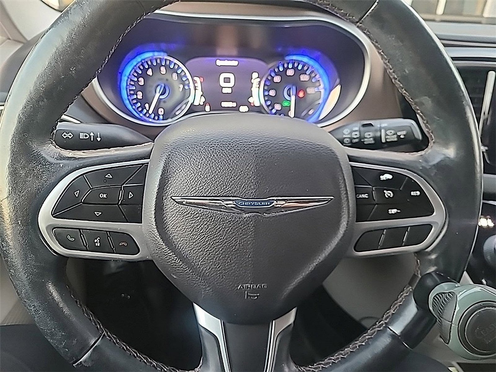 2018 Chrysler Pacifica Touring Plus photo 3
