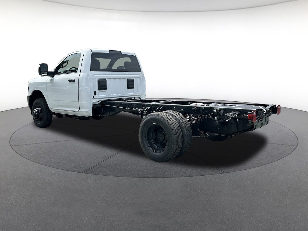 New 2026 Ram 3500 Chassis Cab TRADESMAN REGULAR 4X2 84' CA Regular Cab