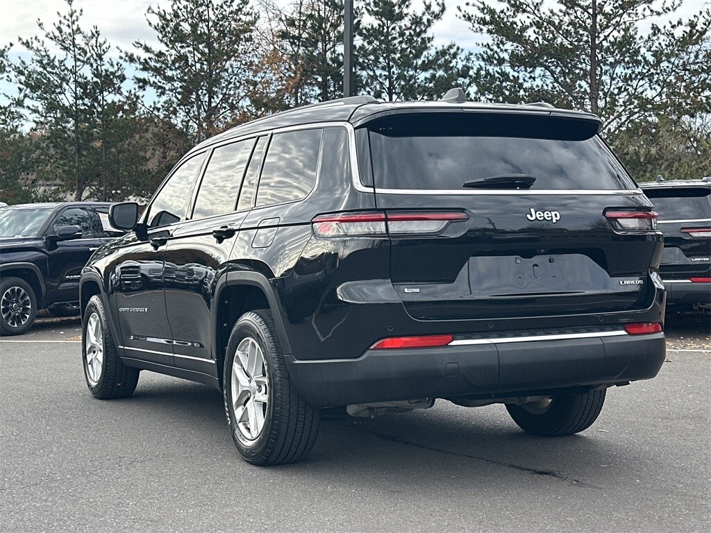 2021 Jeep Grand Cherokee Laredo photo 3