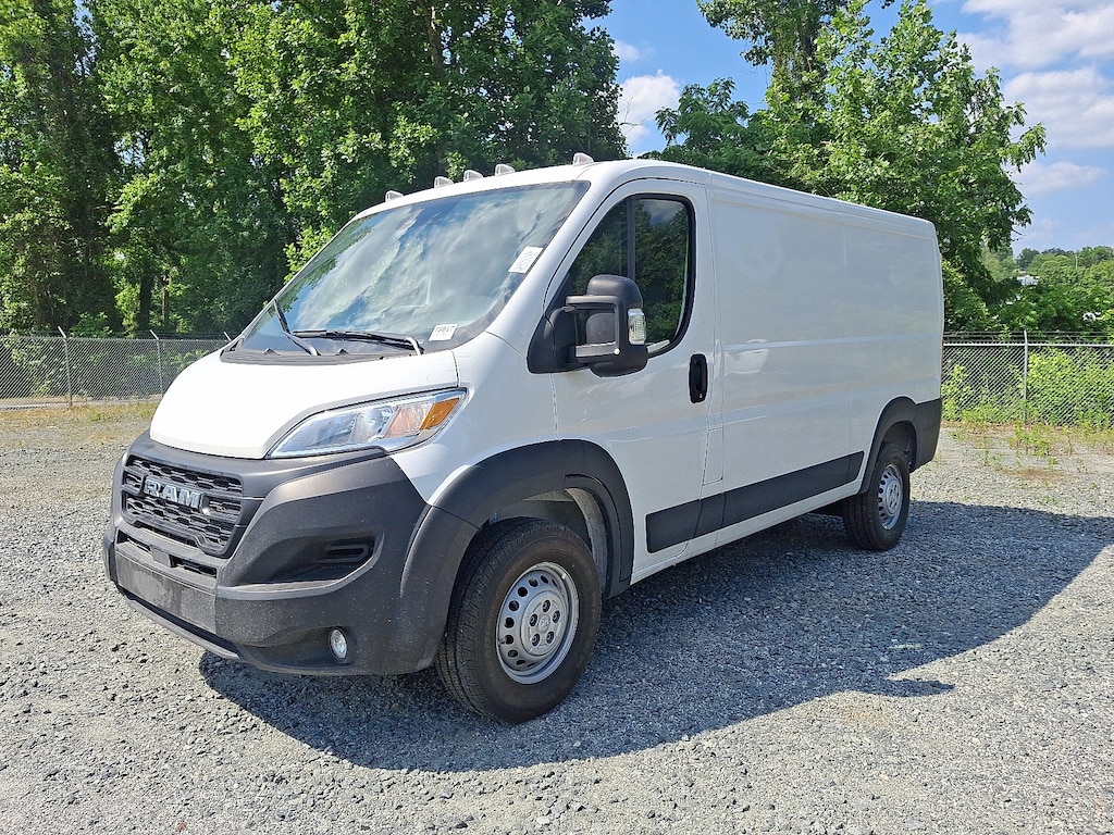 New 2025 Ram ProMaster PROMASTER 1500 TRADESMAN CARGO VAN LOW ROOF 136' W Cargo Van