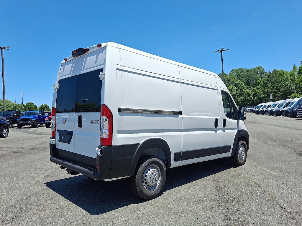 New 2025 Ram ProMaster PROMASTER 1500 TRADESMAN CARGO VAN HIGH ROOF 136' Cargo Van