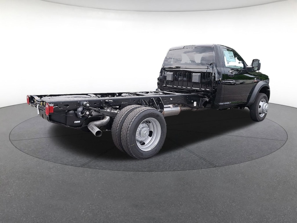 New 2025 Ram 5500 Chassis Cab 5500 TRADESMAN CHASSIS REGULAR CAB 4X4 84' CA Regular Cab