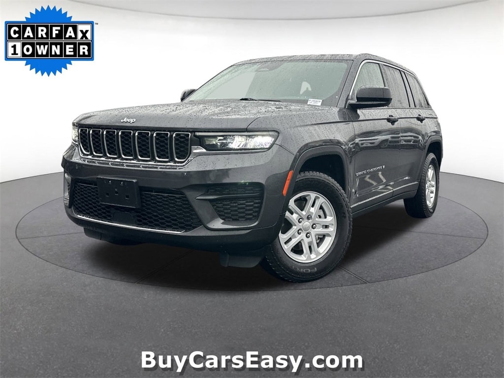 2022 Jeep Grand Cherokee Laredo's photo