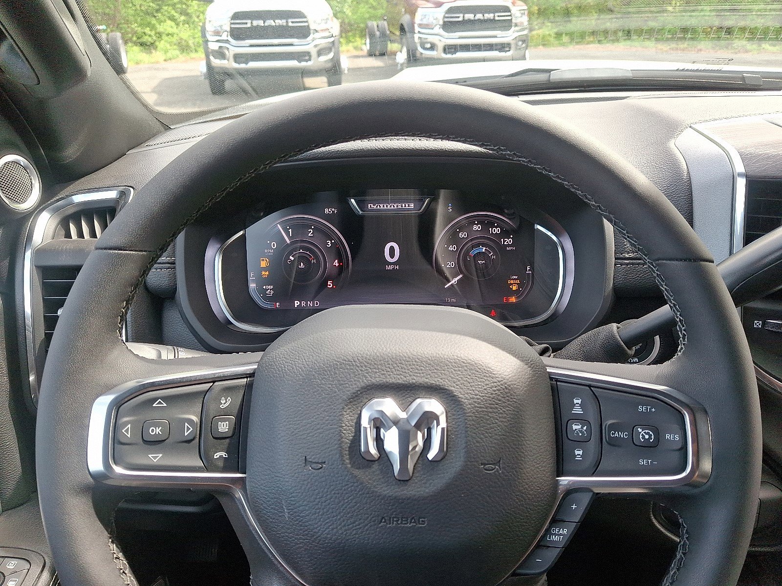 2025 RAM 2500 Laramie - Photo 14