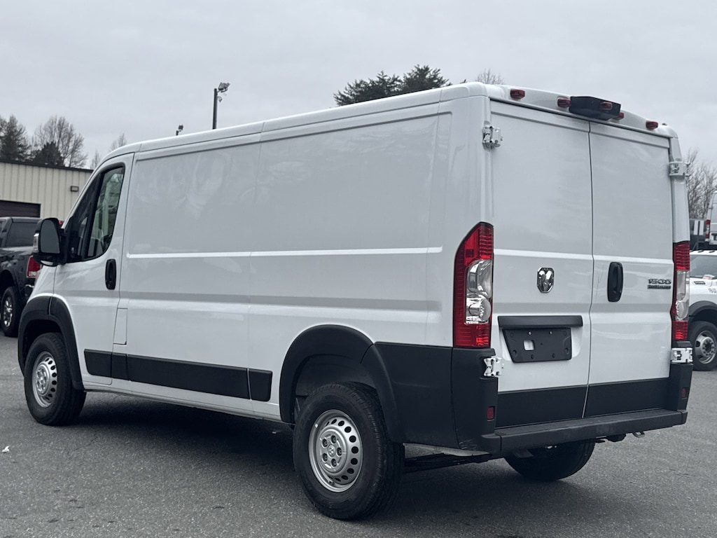 New 2026 Ram ProMaster PROMASTER 1500 TRADESMAN CARGO VAN LOW ROOF 136' W Cargo Van