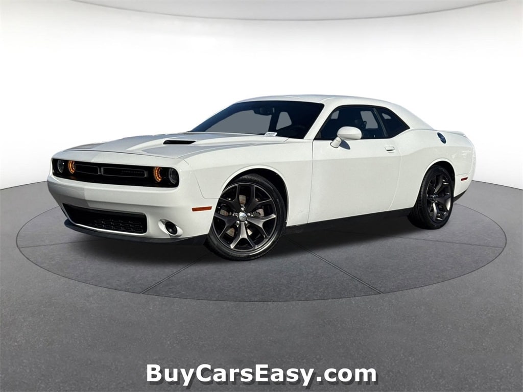 2018 Dodge Challenger SXT Plus's photo