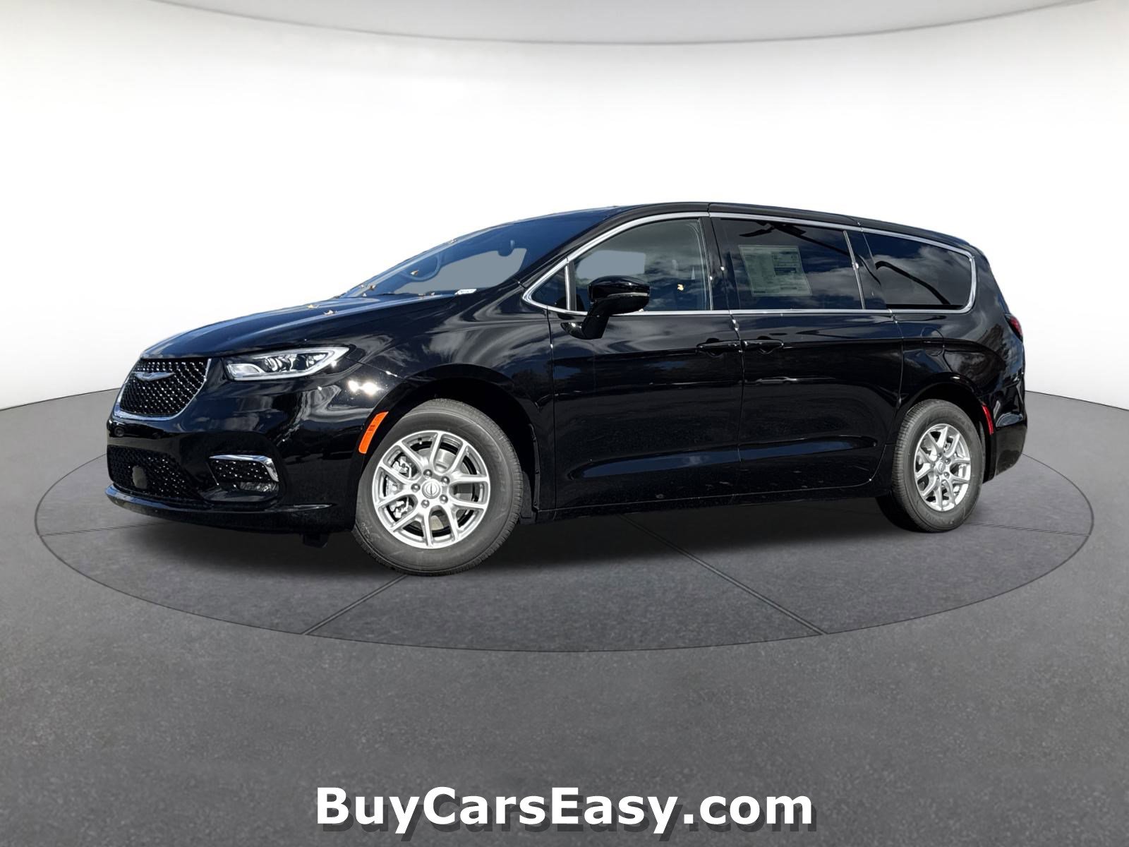 2026 Chrysler Pacifica Select's photo