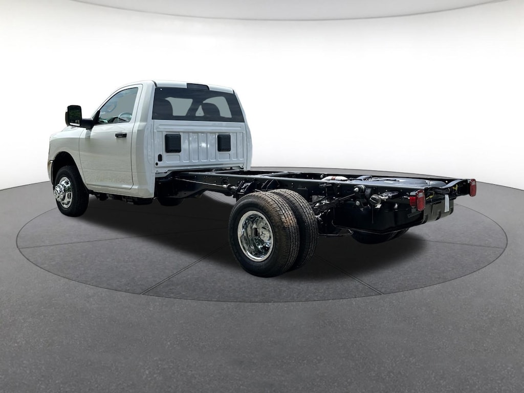 New 2026 Ram 3500 TRADESMAN CHASSIS REGULAR CAB 4X4 84' CA Regular Cab
