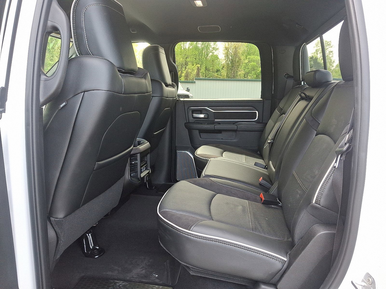 2025 RAM 2500 Laramie - Photo 6