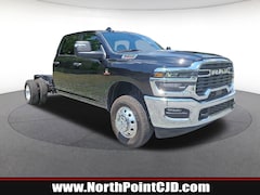 2025 Ram 3500 Chassis Cab 3500 TRADESMAN CREW CAB CHASSIS 4X2 60' CA Crew Cab