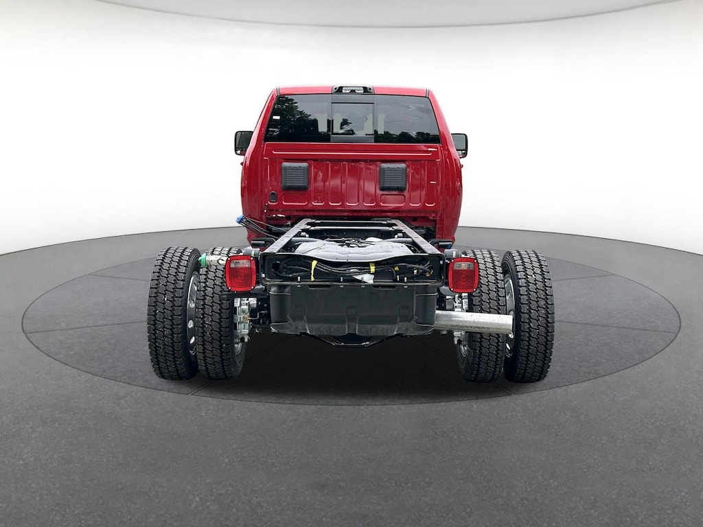 New 2026 Ram 5500 Chassis Cab BIG HORN CREW 4X4 84' CA Crew Cab