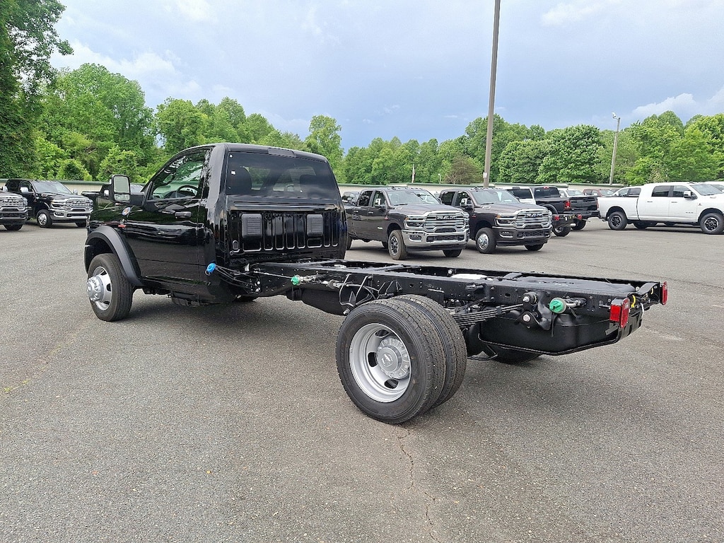 New 2025 Ram 5500 Chassis Cab 5500 TRADESMAN CHASSIS REGULAR CAB 4X4 84' CA Regular Cab