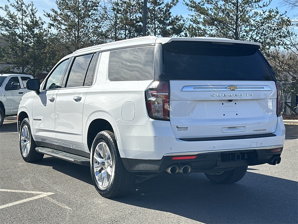 2023 Chevrolet Suburban Premier photo 3