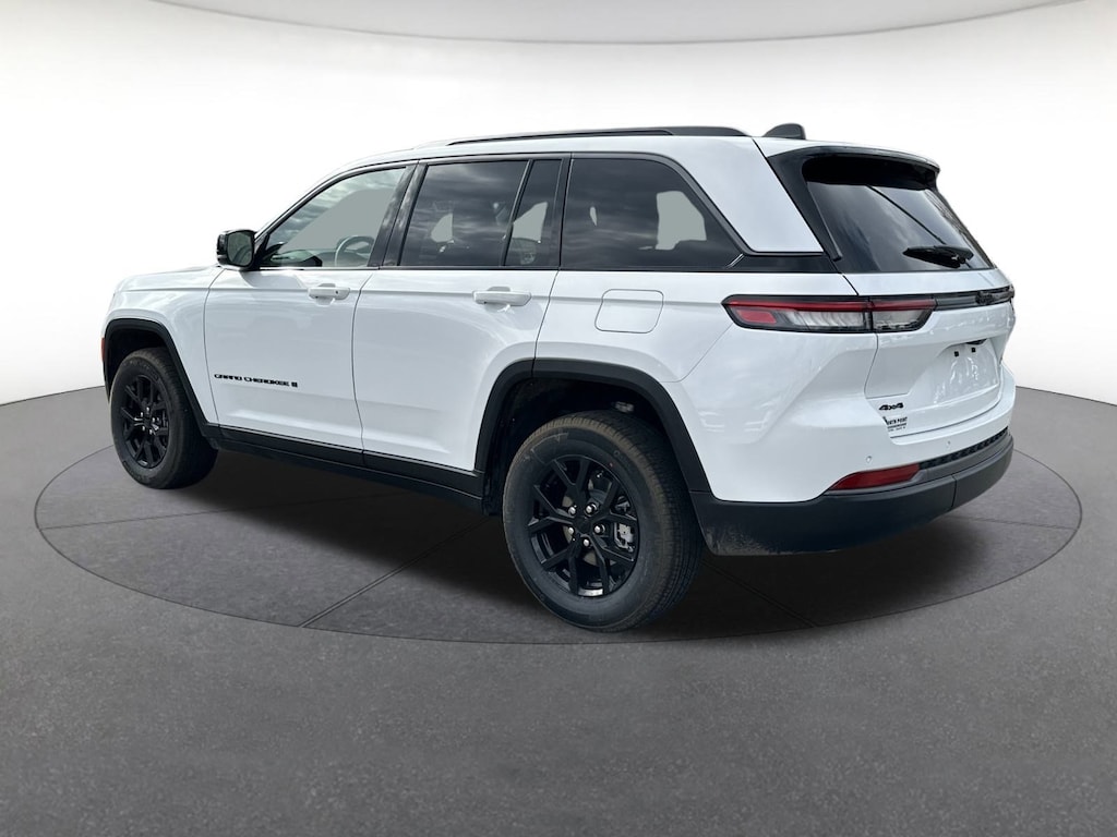 New 2026 Jeep Grand Cherokee LAREDO ALTITUDE 4X4 Sport Utility
