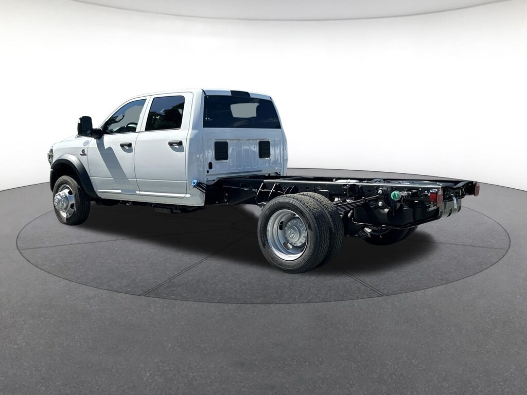New 2026 Ram 5500 Chassis Cab TRADESMAN CREW 4X4 60' CA Crew Cab