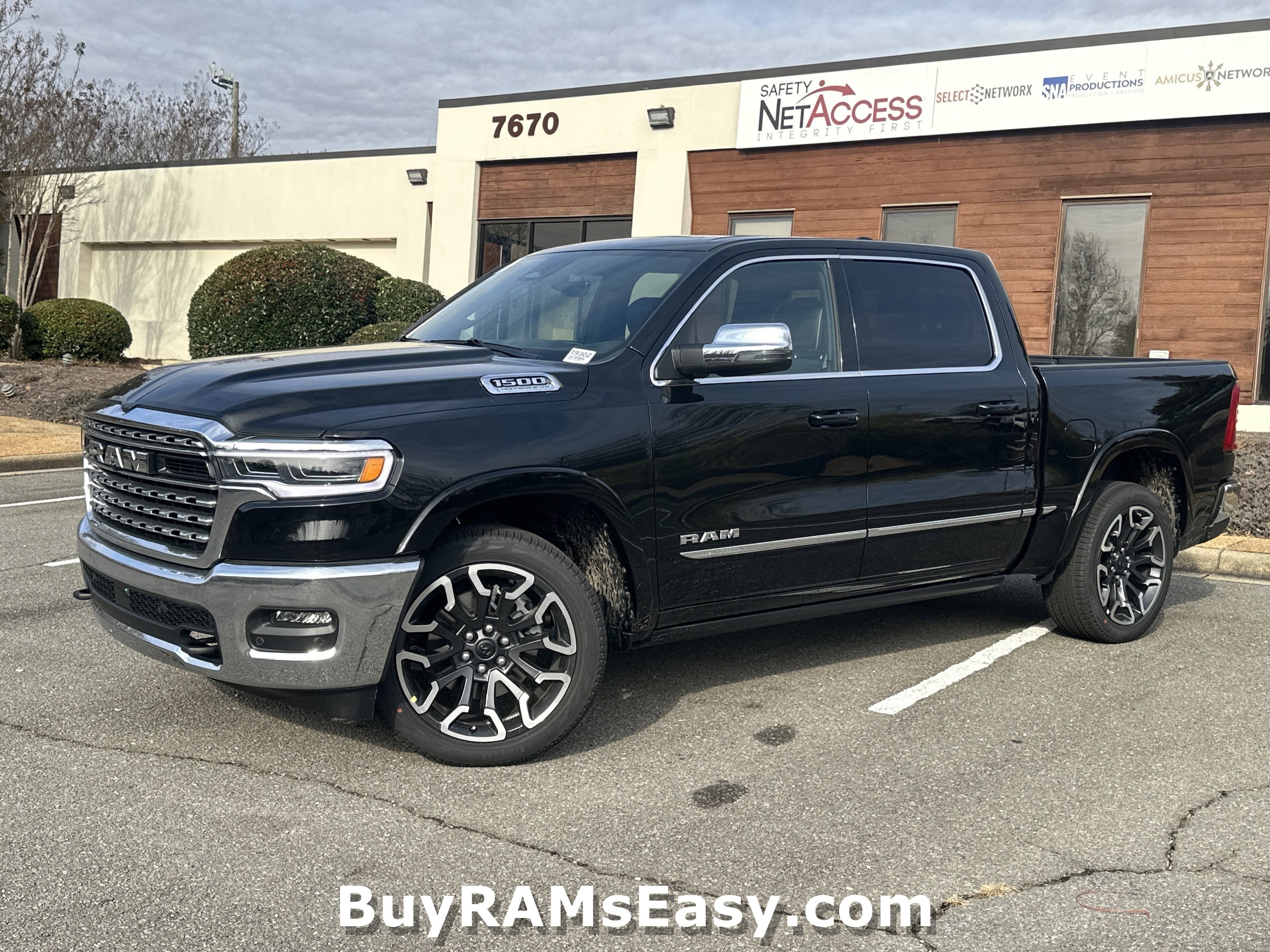 2026 RAM Ram 1500 Pickup Limited's photo