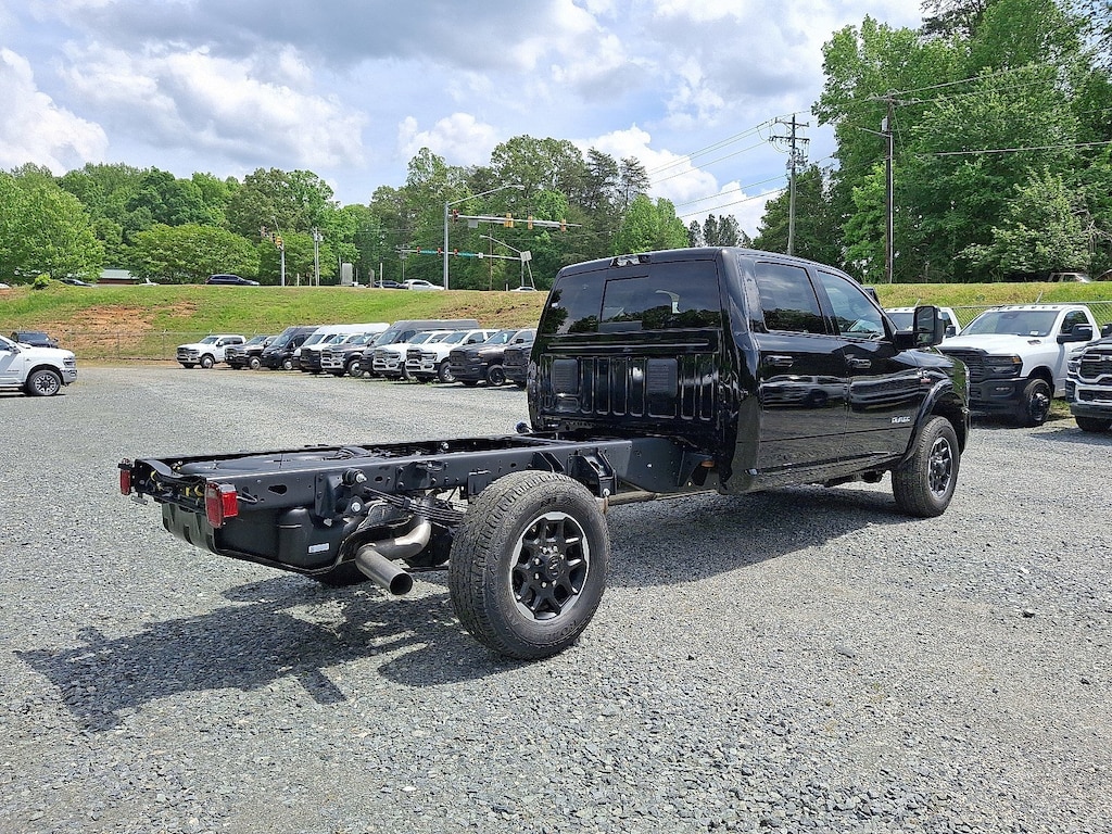 New 2025 Ram 3500 Chassis Cab 3500 BIG HORN CREW CAB CHASSIS 4X4 60' CA Crew Cab