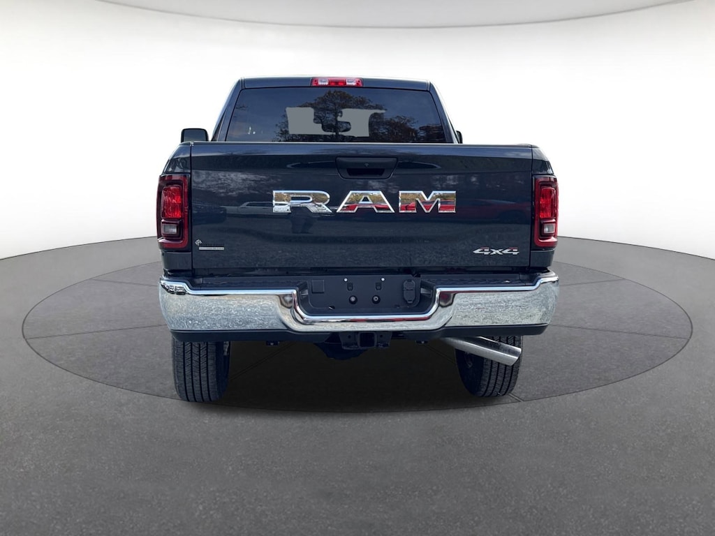 New 2026 Ram 2500 TRADESMAN CREW CAB 4X4 6'4 BOX Crew Cab