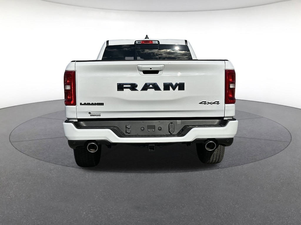 New 2026 Ram 1500 LARAMIE CREW CAB 4X4 5'7 BOX Crew Cab