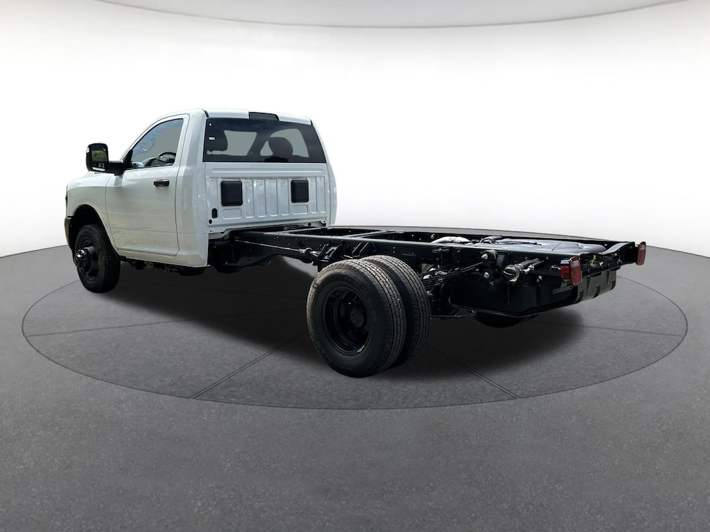 New 2026 Ram 3500 Chassis Cab TRADESMAN REGULAR 4X4 84' CA Regular Cab